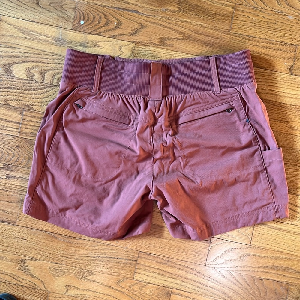 Title nine clamber shorts size 4 - Picture 2 of 4